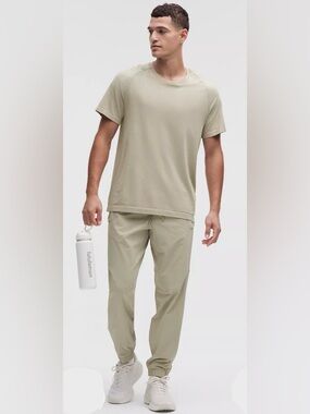 Lululemon Zeroed In Classic-Fit Cargo Jogger Regular Pants Men’s Large Brand New